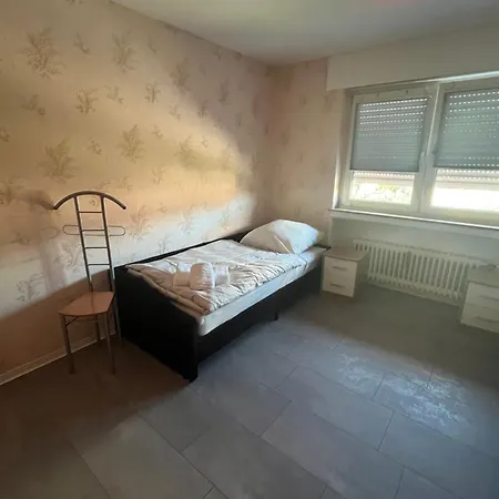 Apartment Red Dot Eva