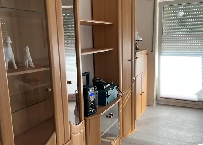 Red Dot Eva Apartman